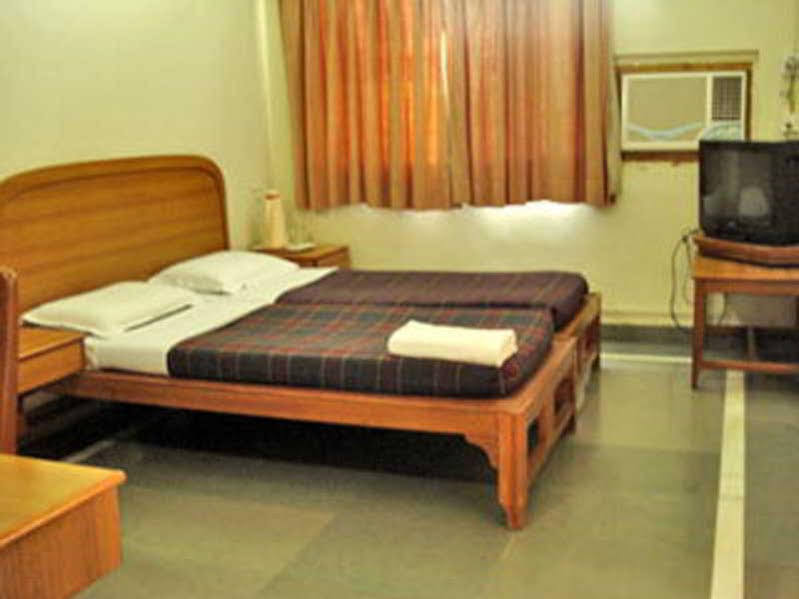 Hotel Meru 浦那 外观 照片